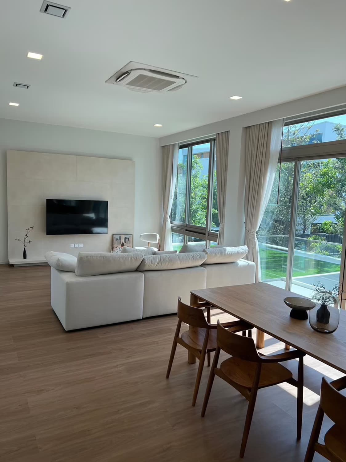 Condo for Rent at VIVE Rama 9 - Image 2
