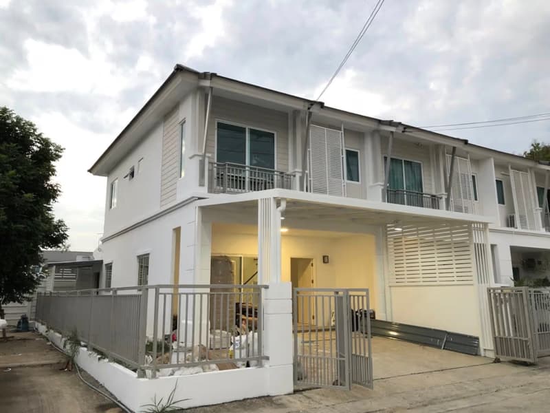 3 Bed Townhouse for Rent in San Kamphaeng