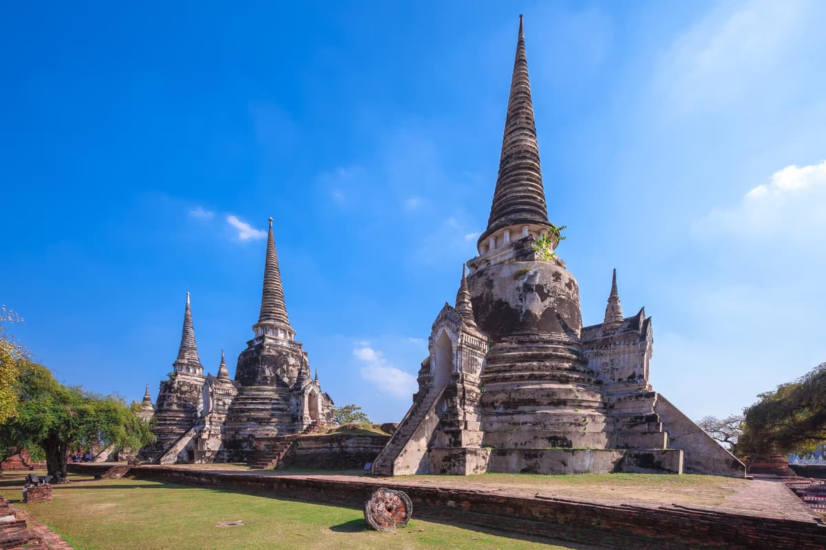 สวนสมุนไพรเฉลิมพระเกียรติพระชนมายุ 72 พรรษา พระบาทสมเด็จฯ ภูมิพลมหาราช 2542 สมเด็จพระนางเจ้าสิริกิติ์ 2547